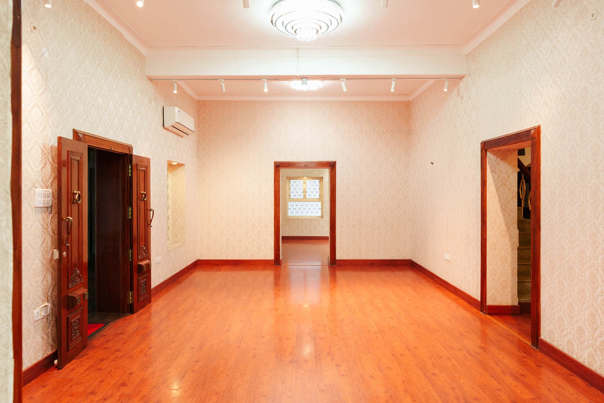 My Bungalow 7 Vova3p Tfofxq